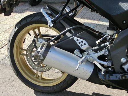 ヤマハ YZF-R125 フランスYAMAHA製 最新FI仕様の水冷単気筒エンジン!!便利なヘルメットホルダー付きです★ 9