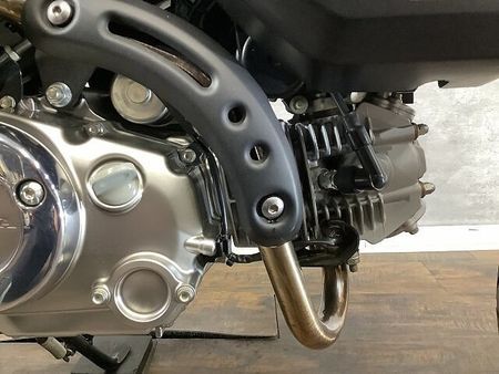 ホンダ モンキー125 モンキー125 タケガワ製マフラーでスクランブラー感アップ!大きめのキャリア装備で積載性も 18