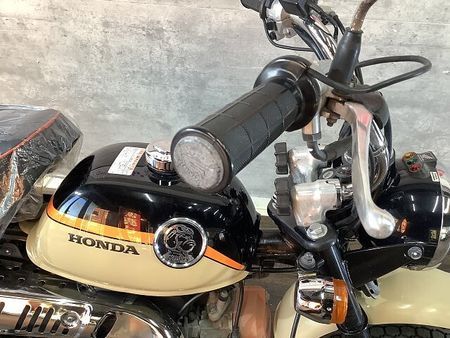 ホンダ モンキー モンキー オフロード感あふれる限定カラーの1台! 17