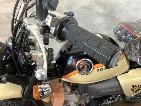 ホンダ モンキー モンキー オフロード感あふれる限定カラーの1台! 39