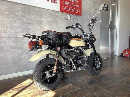 ホンダ モンキー モンキー オフロード感あふれる限定カラーの1台! 6