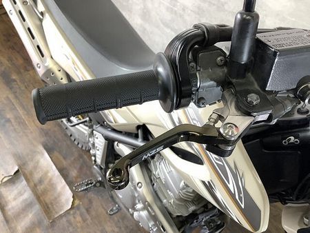 ヤマハ セロー 250 セロー250 オンでもオフでもタフな性能を発揮し小回りのきく相棒 19