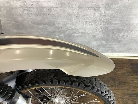 ヤマハ セロー 250 セロー250 オンでもオフでもタフな性能を発揮し小回りのきく相棒 23