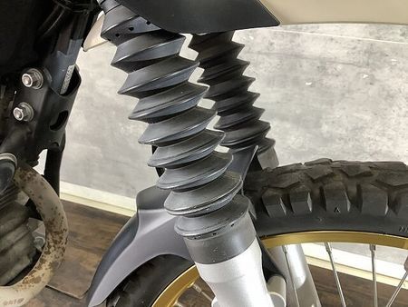 ヤマハ セロー 250 セロー250 オンでもオフでもタフな性能を発揮し小回りのきく相棒 24