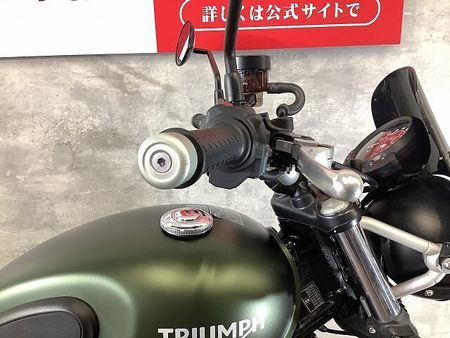 トライアンフ SCRAMBLER ストリートスクランブラー スクリーン USB サドルバック付き 13