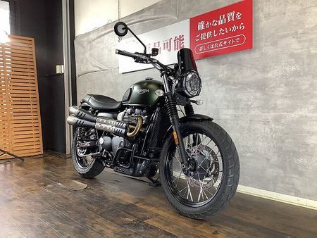 トライアンフ SCRAMBLER ストリートスクランブラー スクリーン USB サドルバック付き 2