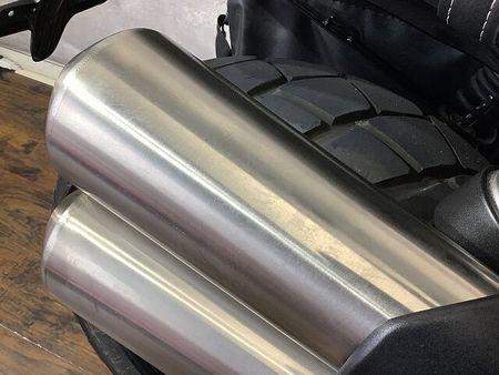 トライアンフ SCRAMBLER ストリートスクランブラー スクリーン USB サドルバック付き 35