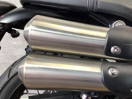 トライアンフ SCRAMBLER ストリートスクランブラー スクリーン USB サドルバック付き 36