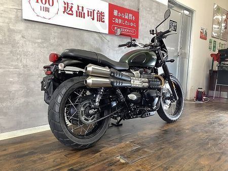 トライアンフ SCRAMBLER ストリートスクランブラー スクリーン USB サドルバック付き 6
