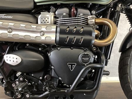 トライアンフ SCRAMBLER ストリートスクランブラー スクリーン USB サドルバック付き 8