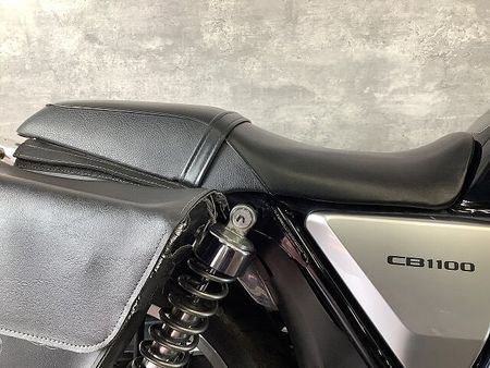 ホンダ CB1100 CB1100 サドルバッグ スライダー付き 38