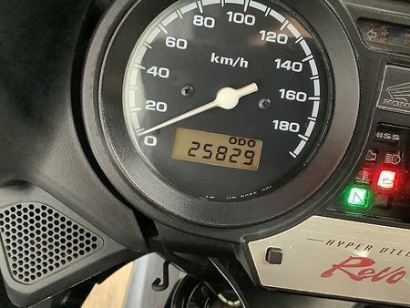 ホンダ CB400スーパーボルドール CB400スーパーボルドール 2011年モデル エンジンスライダー グリップヒーター ギア 7
