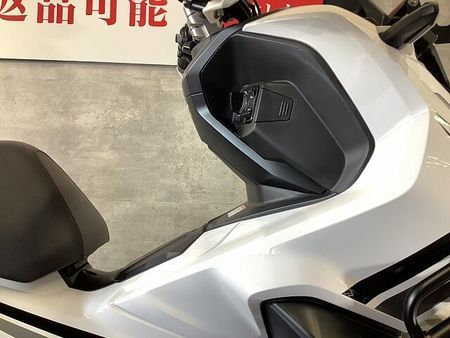 ホンダ ADV150 ADV150 スクリーン グリップヒーター ナックルガード リアキャリア装備 2020年モ 29