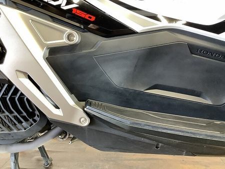 ホンダ ADV150 ADV150 スクリーン グリップヒーター ナックルガード リアキャリア装備 2020年モ 31