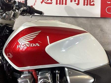 ホンダ CB1300スーパーフォア CB1300SF リアボックス付き ステップカスタム 38