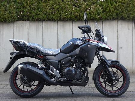 スズキ Vストローム250 スズキ・アドベンチャースポーツの末っ子。新色シルバー爽やか! 16