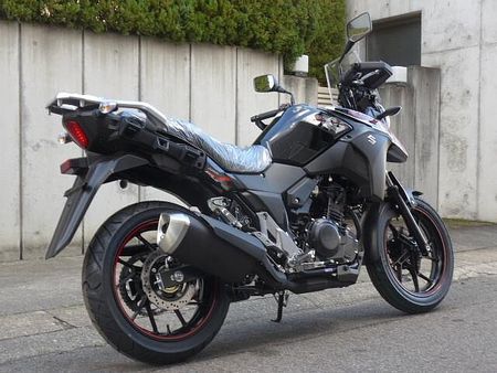 スズキ Vストローム250 スズキ・アドベンチャースポーツの末っ子。新色シルバー爽やか! 2