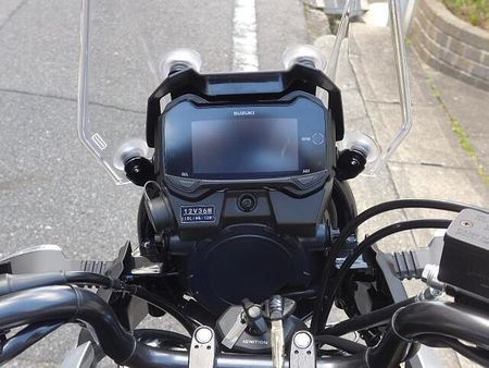 スズキ Vストローム250 スズキ・アドベンチャースポーツの末っ子。新色シルバー爽やか! 8