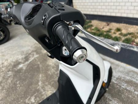 ホンダ EM1e 16