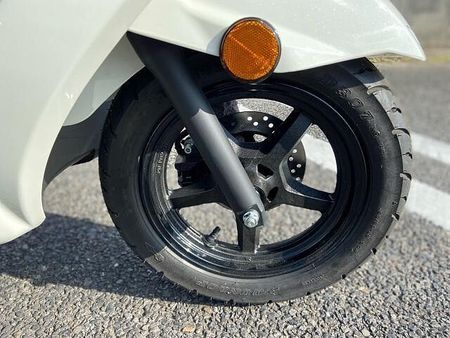 スズキ バーグマンストリート125EX 高い走行性能と快適装備・ラグジュアリーなスタイリングで感じる高級感! 21