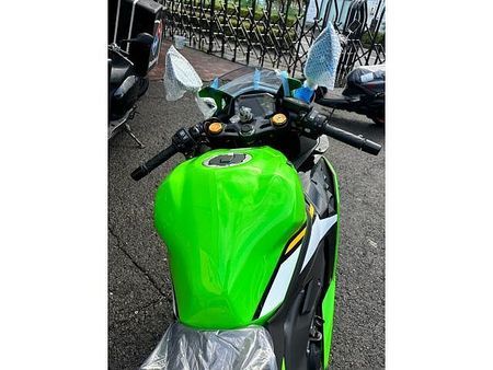 カワサキ ZX-4RR 店頭現車無し、要取り寄せ車両。即納できますよ!! 7