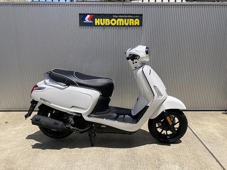 キムコ AROMA 150 キムコ正規代理店/新型150cc前後ABS付/レトロなデザインで足つきも良いジャパンモデル 1