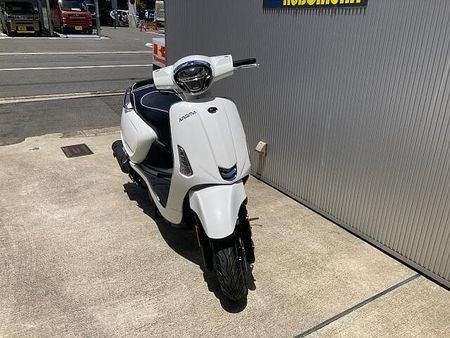 キムコ AROMA 150 キムコ正規代理店/新型150cc前後ABS付/レトロなデザインで足つきも良いジャパンモデル 3