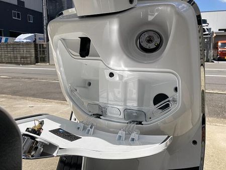 キムコ AROMA 150 キムコ正規代理店/新型150cc前後ABS付/レトロなデザインで足つきも良いジャパンモデル 9