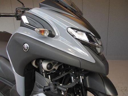 ヤマハ トリシティ 300 ■クラブヤマハ距離無制限ロードサービス1年プレゼント■ 12