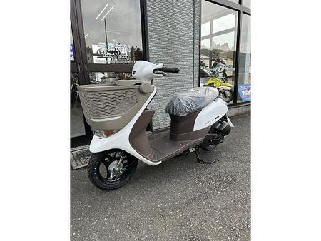 スズキ レッツバスケット オシャレなデザインで更に荷物を沢山載せる事が出来る便利なスクーター! 5