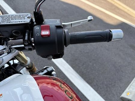 ホンダ CB1300スーパーフォア 他の色、タイプもお尋ねくださいませウェビックも閲覧してくださいませ。 13
