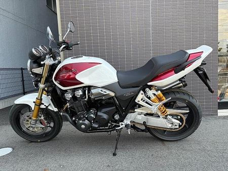 ホンダ CB1300スーパーフォア 他の色、タイプもお尋ねくださいませウェビックも閲覧してくださいませ。 20