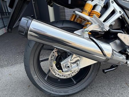 ホンダ CB1300スーパーフォア 他の色、タイプもお尋ねくださいませウェビックも閲覧してくださいませ。 10