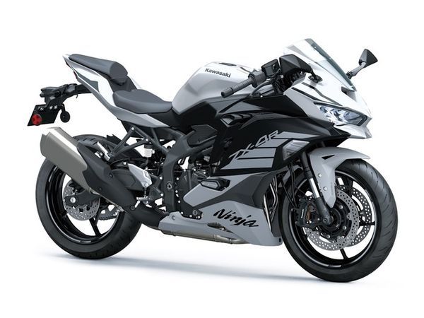 カワサキ ZX-4R 即納いたします!