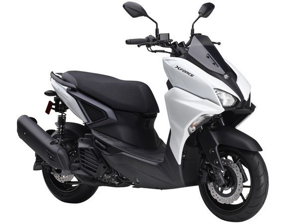 ヤマハ X FORCE 店頭現車無し、要取り寄せ車両。