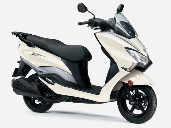スズキ バーグマンストリート125EX 店頭現車無し、要取り寄せ車両。全3色ともご予約受付中です!