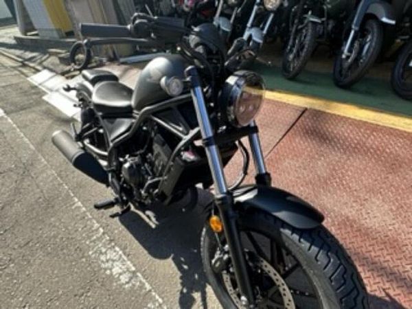 ホンダ レブル 250 店頭現車無し、要取り寄せ車両。 2