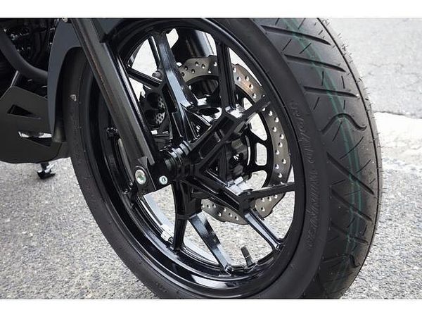 スズキ Vストローム250 さらに、今月のご契約特典としてセラミックコート施工をサービスで実施させていただきます!! 9