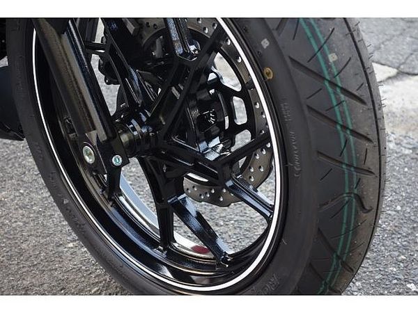 スズキ GSX250R さらに、今月のご契約特典としてセラミックコート施工をサービスで実施させていただきます!! 9