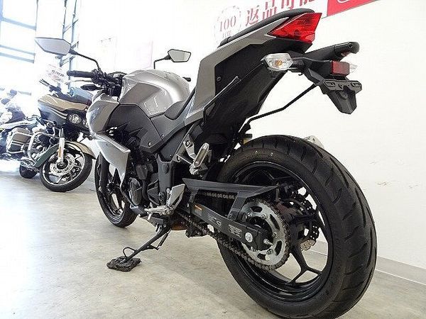 カワサキ Z250 Z250 USB電源 ボックスステイ 2017年モデル!! 9