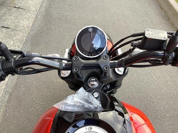 ヤマハ XSR125 展示車の有無・納期については販売店に必ずお問い合わせください。 9