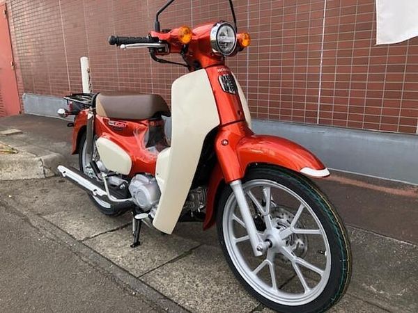 ホンダ スーパーカブ110 新色オレンジ! 2