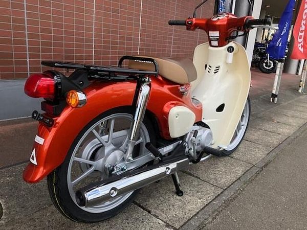 ホンダ スーパーカブ110 新色オレンジ! 5