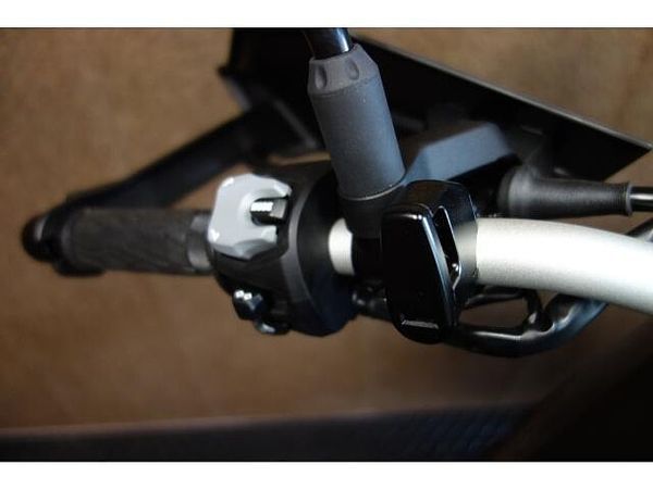 スズキ Vストローム800DE 現車確認・対面販売をお願い致します。 8