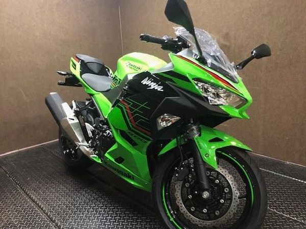 カワサキ ニンジャ 400 現車確認・対面販売をお願い致します。 3
