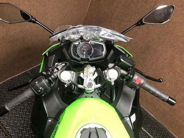 カワサキ ニンジャ 400 現車確認・対面販売をお願い致します。 9