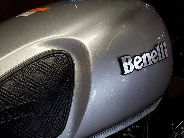 ベネリ IMPERIALE400 現車確認・対面販売をお願い致します。 9