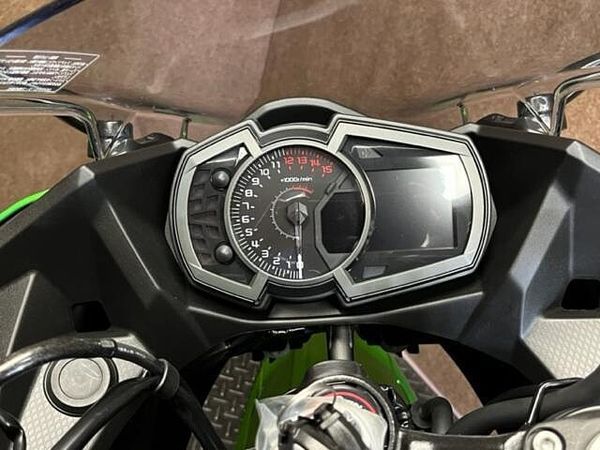 カワサキ ニンジャ 400 現車確認・対面販売をお願い致します。 4
