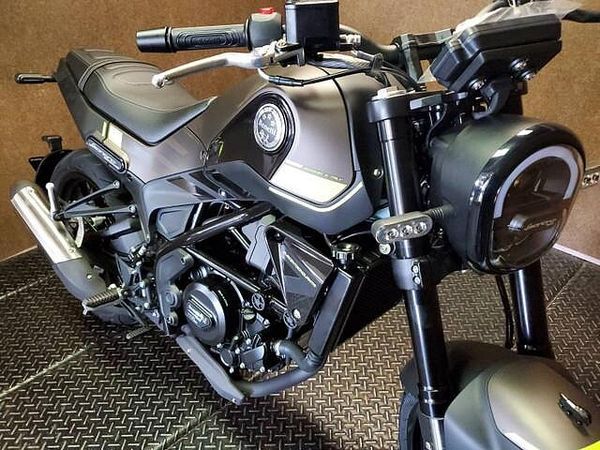 ベネリ Leoncino250 現車確認・対面販売をお願い致します。 4