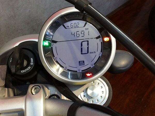ドゥカティ Scrambler Urban Enduro Scrambler Icon【フルノーマル車両】 7